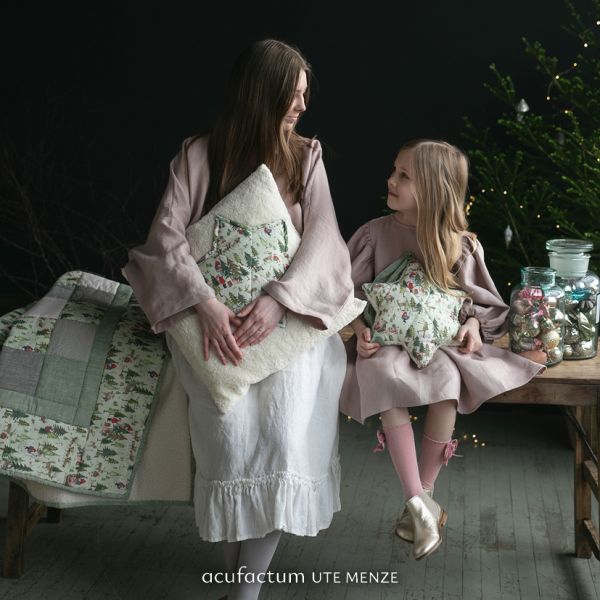 Book- Cozy Fabric Tales for Winter and Christmas 4055 Acufactum